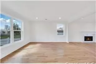 87 West Ave, Hicksville, NY 11801 - Photo 8