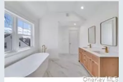 87 West Avenue, Hicksville, NY 11801 - Photo 22