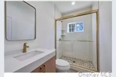 87 West Avenue, Hicksville, NY 11801 - Photo 20