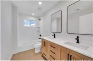 87 West Ave, Hicksville, NY 11801 - Photo 24