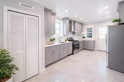 2519 McIntosh Street, East Elmhurst, NY 11369 - Photo 8