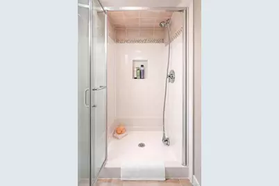 2519 McIntosh Street, East Elmhurst, NY 11369 - Photo 16