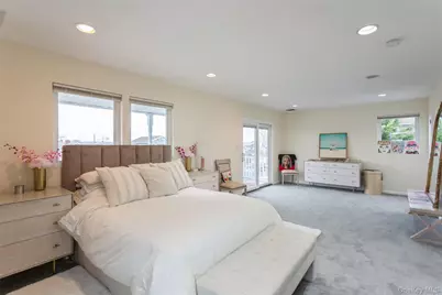 271 Arthur Street, Freeport, NY 11520 - Photo 20