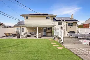 4 David Dr, Farmingdale, NY 11735 - Photo 4