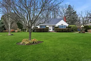 110 Macon Ave, Sayville, NY 11782 - Photo 2