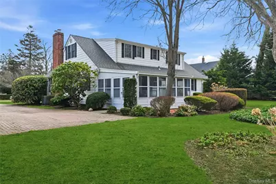 110 Macon Avenue, Sayville, NY 11782 - Photo 38