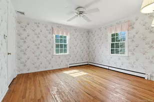 110 Macon Ave, Sayville, NY 11782 - Photo 16