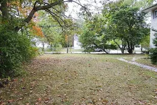 91 Putnam Ave, West Babylon, NY 11704 - Photo 14