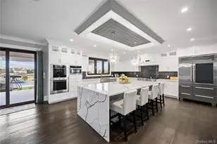 185 Willetts Ln, West Islip, NY 11795 - Photo 12