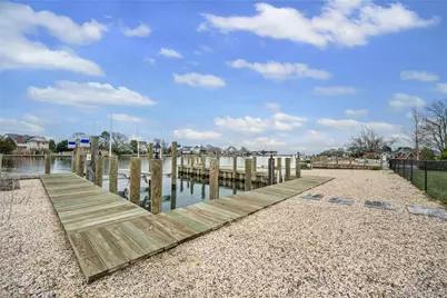 185 Willetts Lane, West Islip, NY 11795 - Photo 44