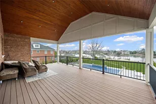 185 Willetts Ln, West Islip, NY 11795 - Photo 30