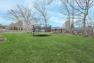 6 Shelley Dr, Middle Island, NY 11953 - Photo 20