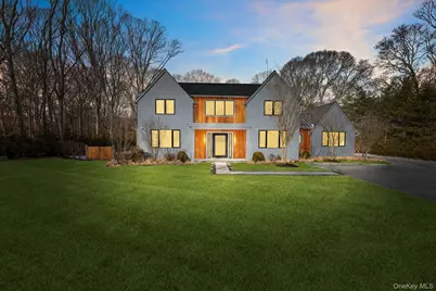 8 Ashwood Court, Southampton, NY 11968 - Photo 2