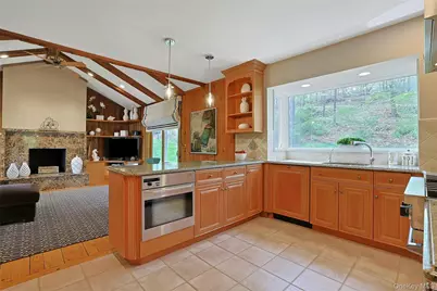20 Cardinal Place, Mount Kisco, NY 10549 - Photo 10