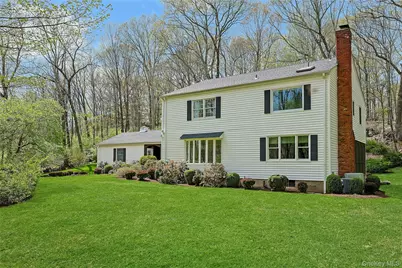 20 Cardinal Place, Mount Kisco, NY 10549 - Photo 2