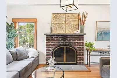 175 Taft Crescent, Centerport, NY 11721 - Photo 4