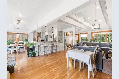 175 Taft Crescent, Centerport, NY 11721 - Photo 2