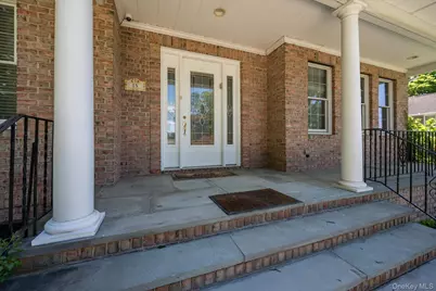 15 Church Street, Roslyn, NY 11576 - Photo 6