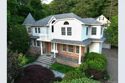 15 Church Street, Roslyn, NY 11576 - Photo 2