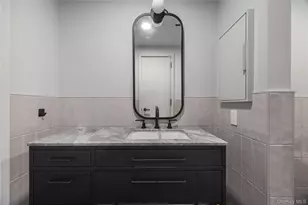 547 W 47th St, New York, NY 10036 - Photo 32