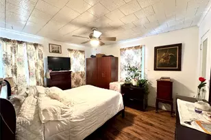 240-18 Edgewood St, Rosedale, NY 11422 - Photo 8