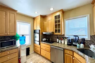 240-18 Edgewood St, Rosedale, NY 11422 - Photo 6