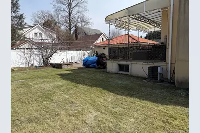 16015 13th Avenue, Whitestone, NY 11357 - Photo 6