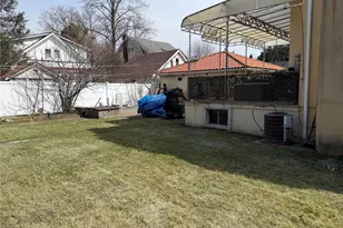 160-15 13th Ave, Whitestone, NY 11357 - Photo 6