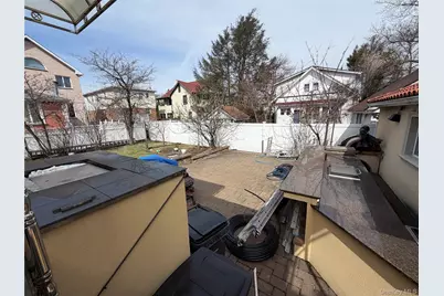 16015 13th Avenue, Whitestone, NY 11357 - Photo 4