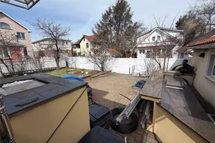 160-15 13th Ave, Whitestone, NY 11357 - Photo 4