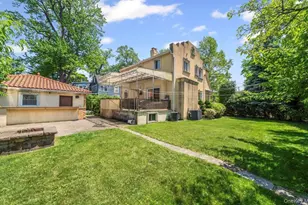 160-15 13th Ave, Whitestone, NY 11357 - Photo 24