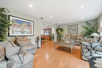 10 Weatherstone Way, Smithtown, NY 11787 - Photo 6