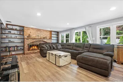 10 Weatherstone Way, Smithtown, NY 11787 - Photo 14