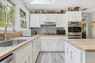 10 Weatherstone Way, Smithtown, NY 11787 - Photo 12