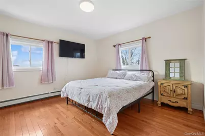 40 Scholar Lane, Commack, NY 11725 - Photo 22