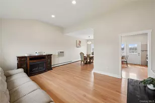 40 Scholar Ln, Commack, NY 11725 - Photo 8