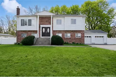 40 Scholar Lane, Commack, NY 11725 - Photo 1