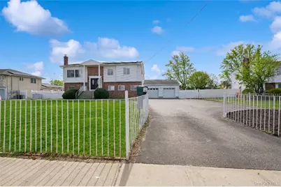 40 Scholar Lane, Commack, NY 11725 - Photo 2