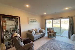 94 Lakeside Ct, Shirley, NY 11967 - Photo 6