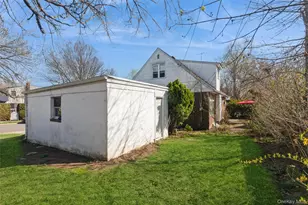 1 Herbert Dr, New Hyde Park, NY 11040 - Photo 24