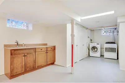 3955 44th Street, Sunnyside, NY 11104 - Photo 10