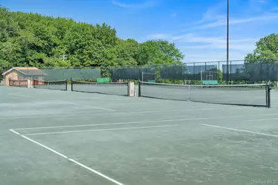 26910 Grand Central Parkway #33Y, Floral Park, NY 11005 - Photo 22