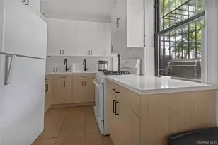 422 Bedford Ave, Brooklyn, NY 11249 - Photo 2