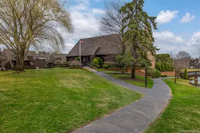 48 Southgate Circle, Massapequa Park, NY 11762 - Photo 32