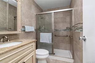 48 Southgate Cir, Massapequa Park, NY 11762 - Photo 18