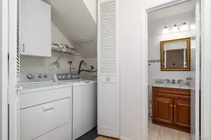 48 Southgate Cir, Massapequa Park, NY 11762 - Photo 6