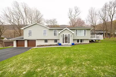 8 Willow Road, Beacon, NY 12508 - Photo 2