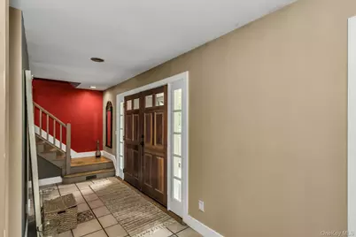 104 B Squiretown Road, Hampton Bays, NY 11946 - Photo 4