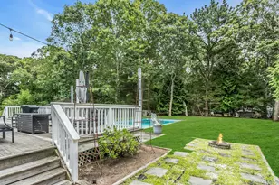 104B Squiretown Rd, Hampton Bays, NY 11946 - Photo 24