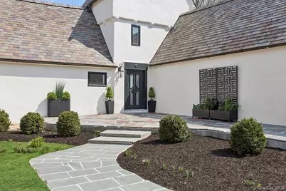 205 Fairview Avenue, Montauk, NY 11954 - Photo 2